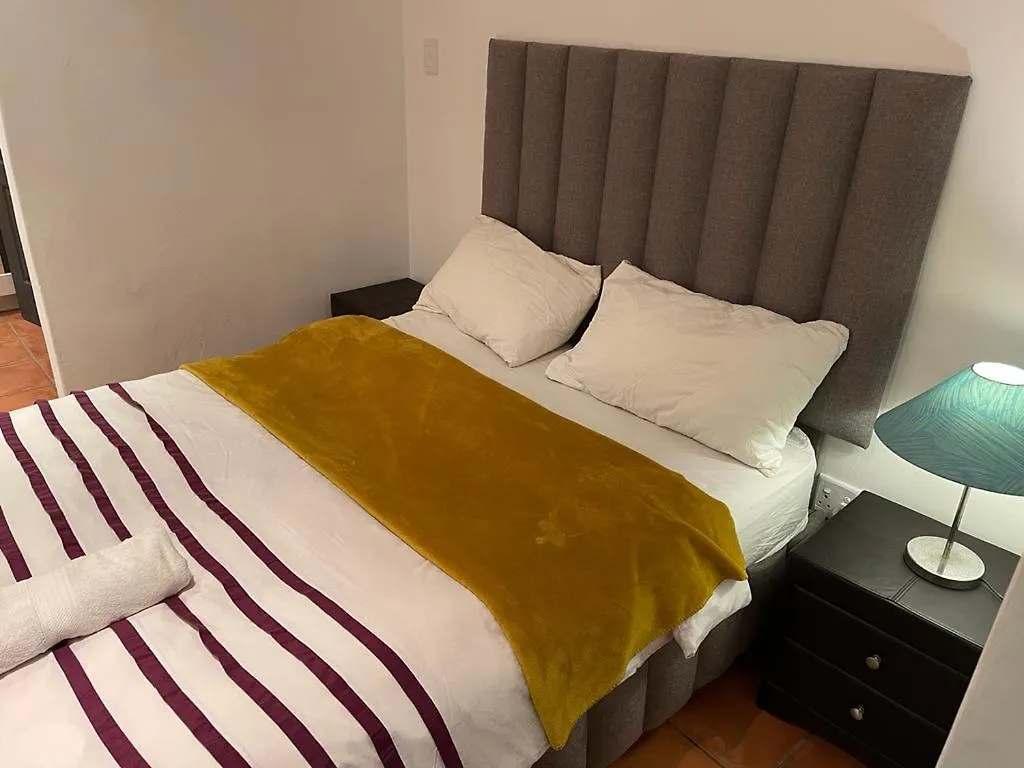 Oostenberg Vip Guest House Cape Town 0*,