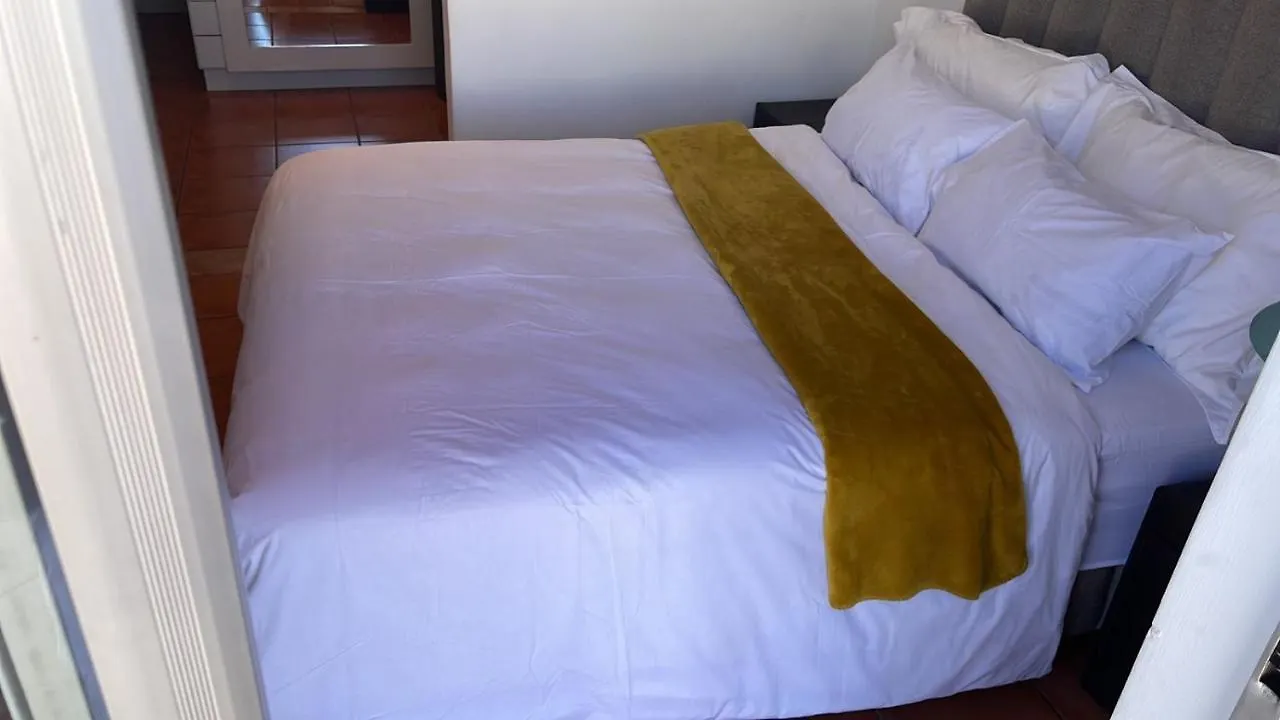 Oostenberg Vip Guest House Cape Town