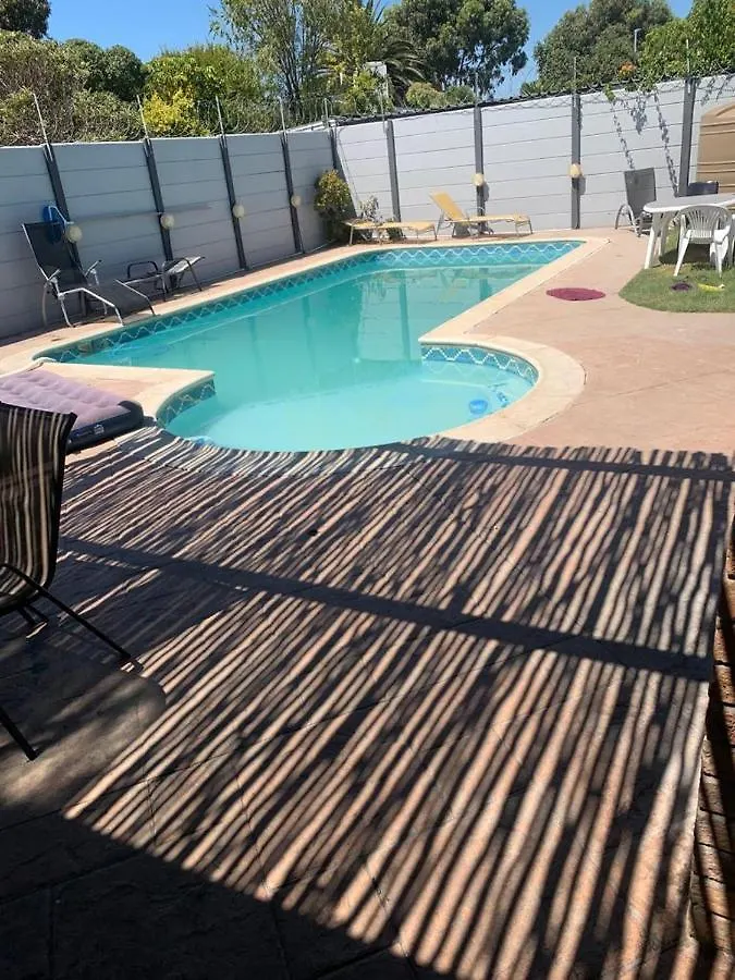 Oostenberg Vip Guest House Cape Town