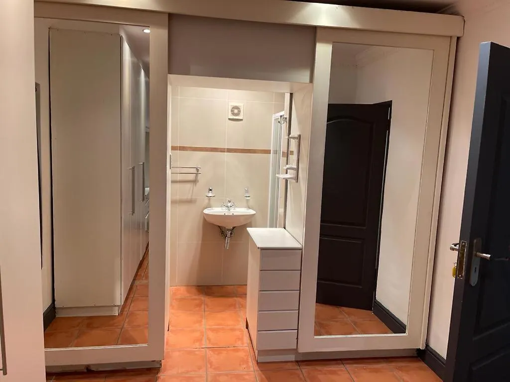 Oostenberg Vip Guest House Cape Town