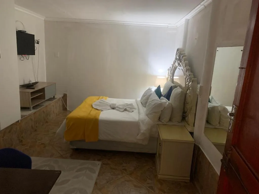 Oostenberg Vip Guest House Cape Town