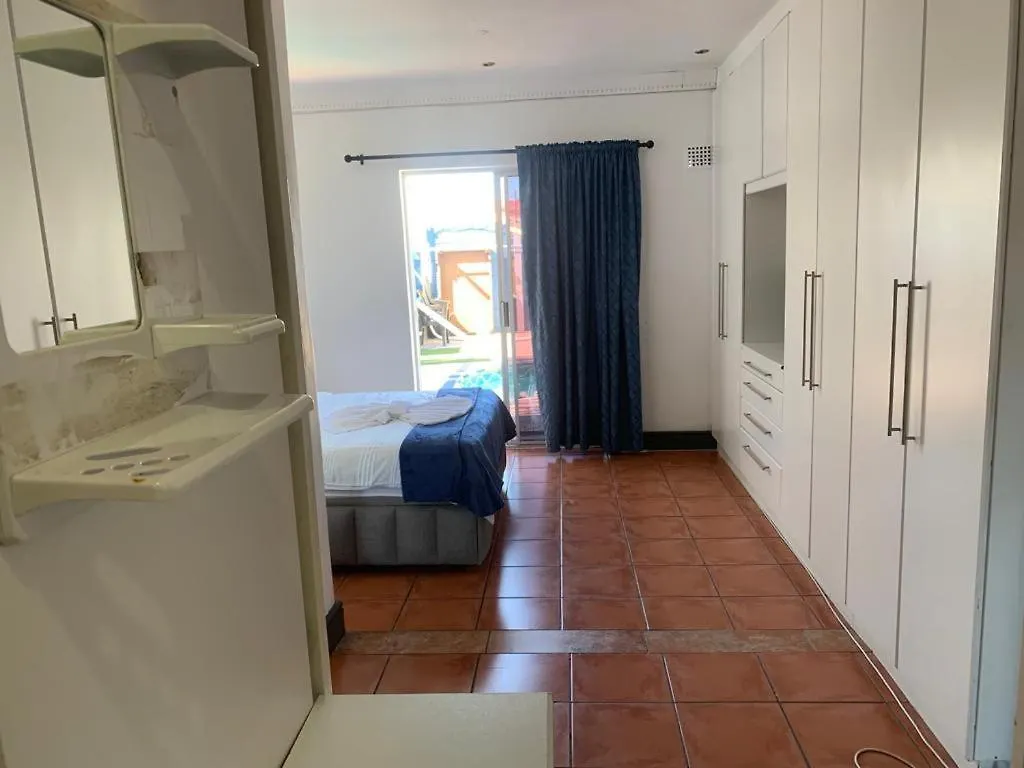 Oostenberg Vip Guest House Cape Town